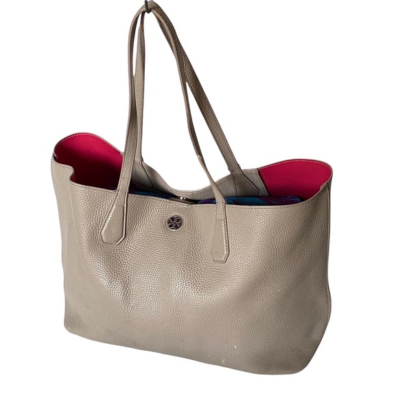 Tory Burch Handbags - Tory Burch tote bag